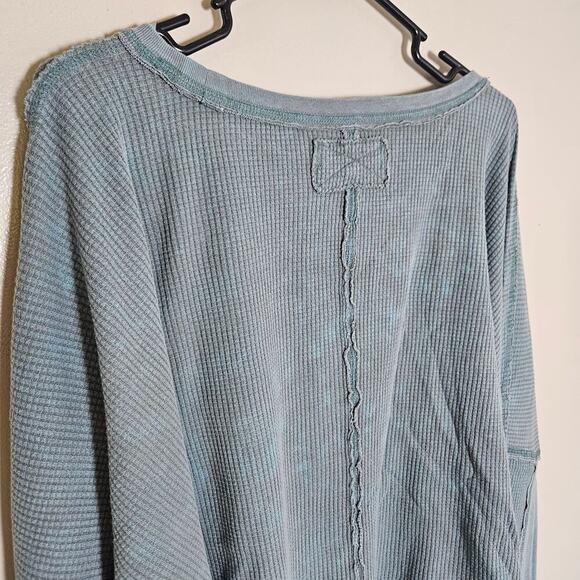 NWOT We The Free  Microphone Drop Thermal Oversized Slouchy Thumbholes Sz Medium - Picture 9 of 15